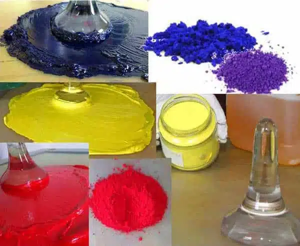 Farvepigmenter der blandes med linolie til kunstnerfarver i høj kvalitet. Her er det grundfarverne der bearbejdes med en glasløber