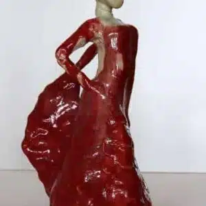Skulptur af flamencodanser i rød kjole