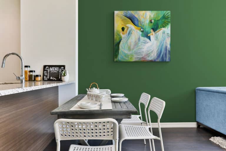 Maleri i spisestuen