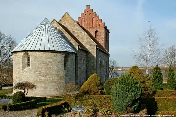 Selsø kirke nær Skuldelev