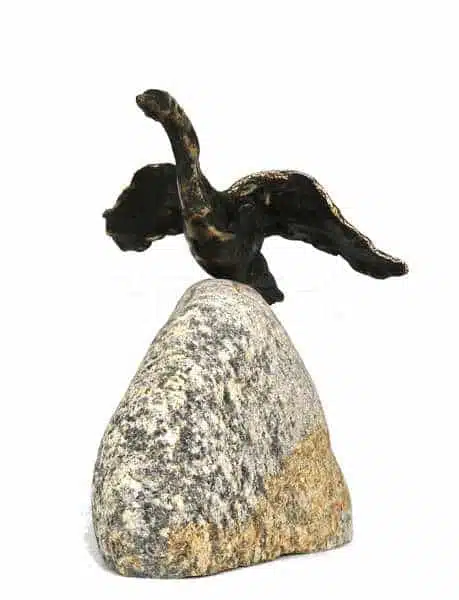 bronze-skulptur af svane der letter - massive bronzer