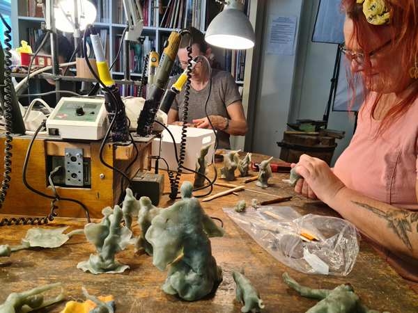 Modellere voksmodeller til støbning