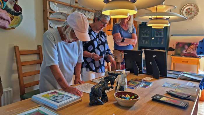 Besøg af kunstforening i Atelier HBH-Art